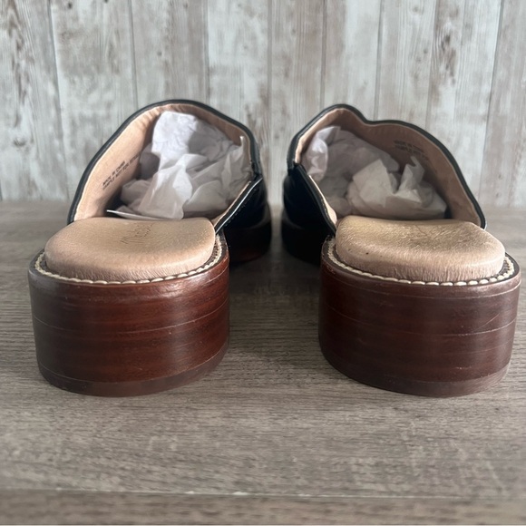 Madewell Black Mule Clogs with Contrast Stitching 7 - Picture 5 of 7